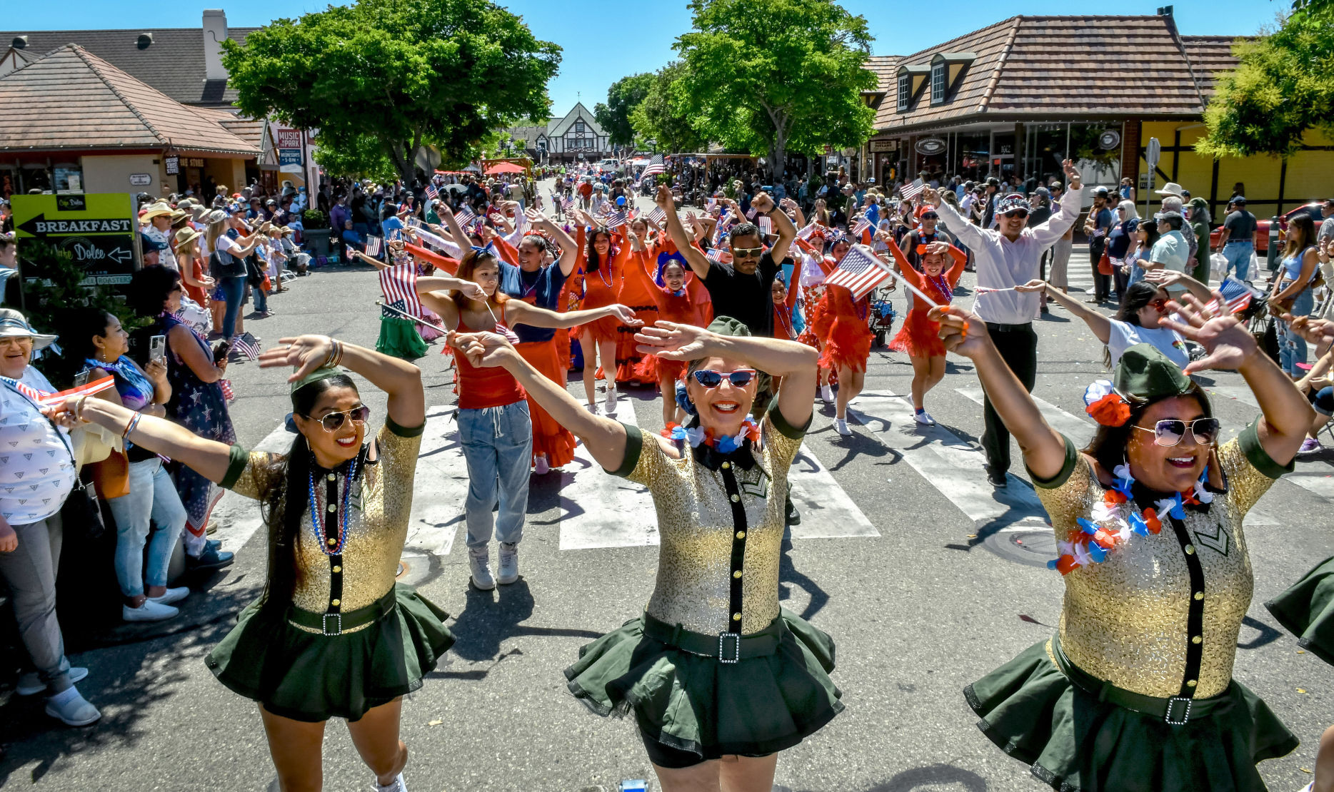 070421 Solvang 4th parade 01.JPG